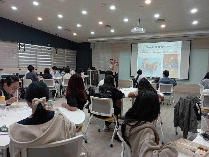 2026-10-17 【學習講座】國際學院  全英語文化講座-中式傳統童玩圖片