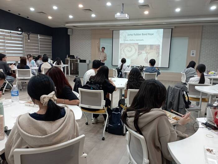 2026-10-17 【學習講座】國際學院  全英語文化講座-中式傳統童玩圖片